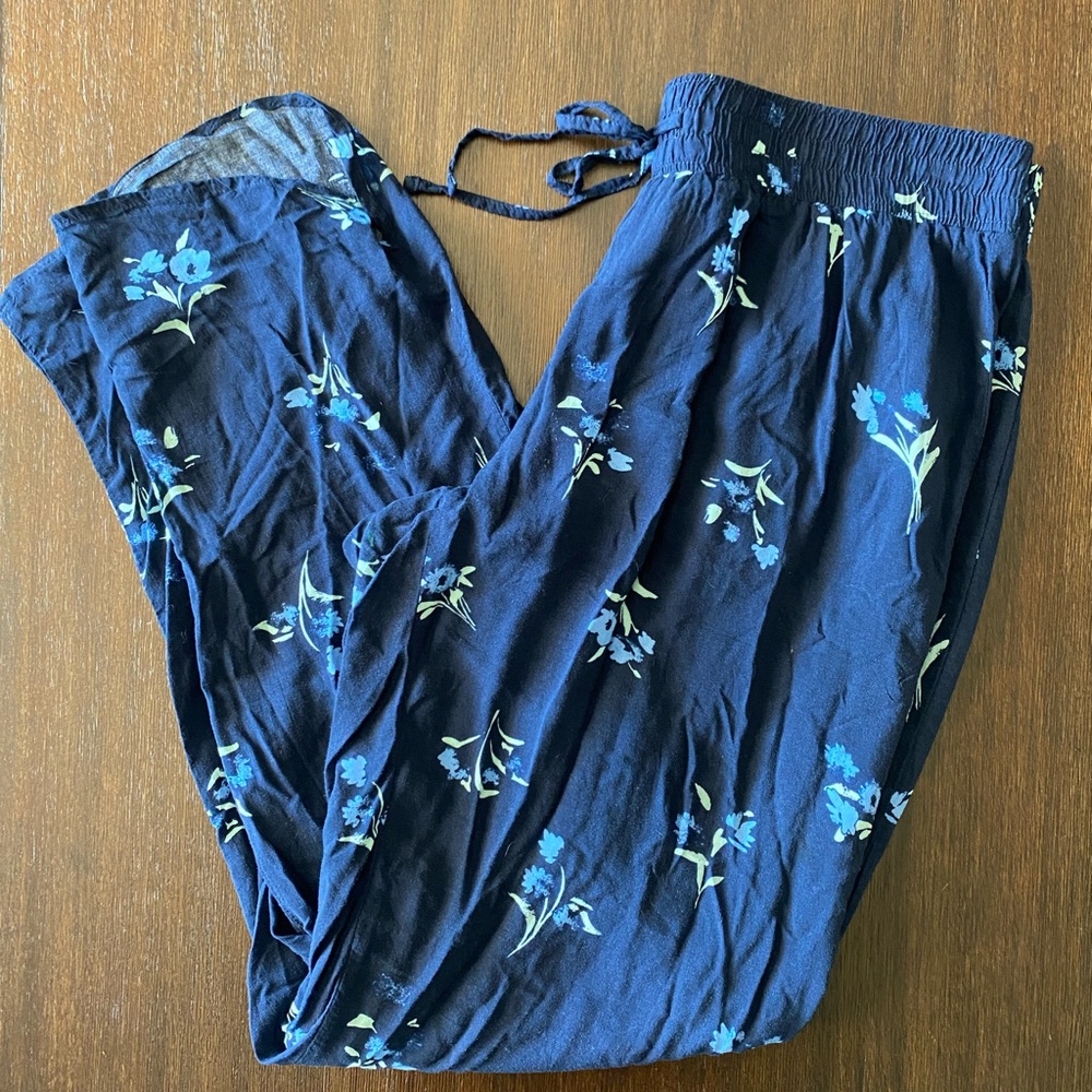 Gap Body blue floral casual pant